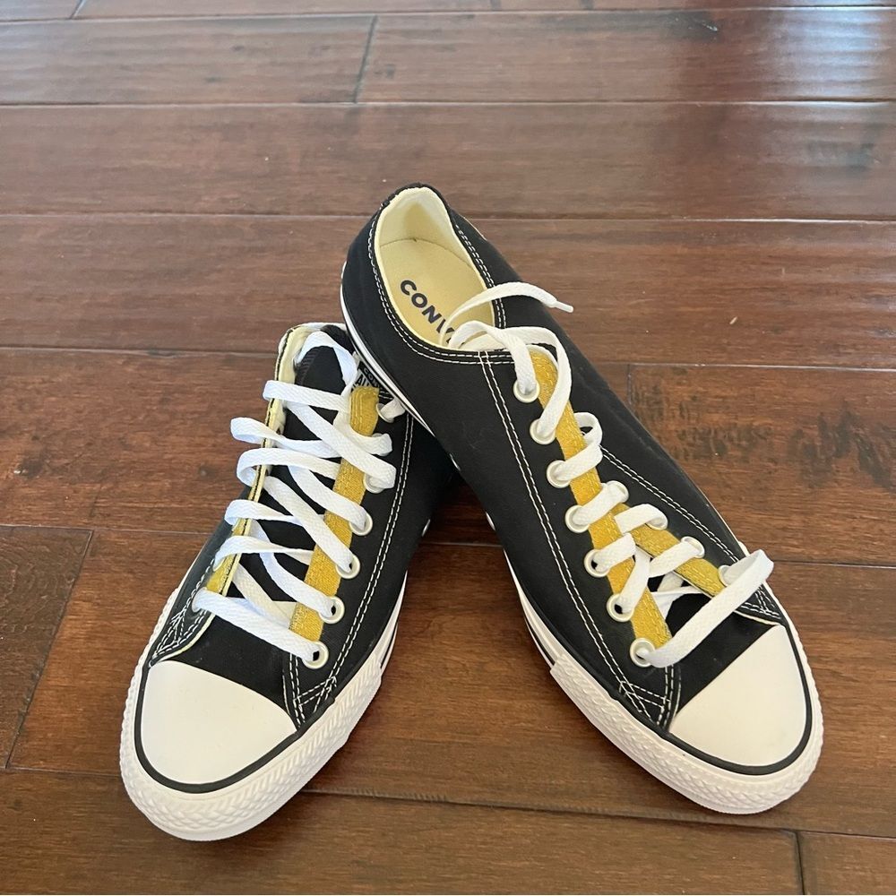 Converse Men's Chuck Taylor All Star EY Black/White Sneaker- Size 11 , NEW